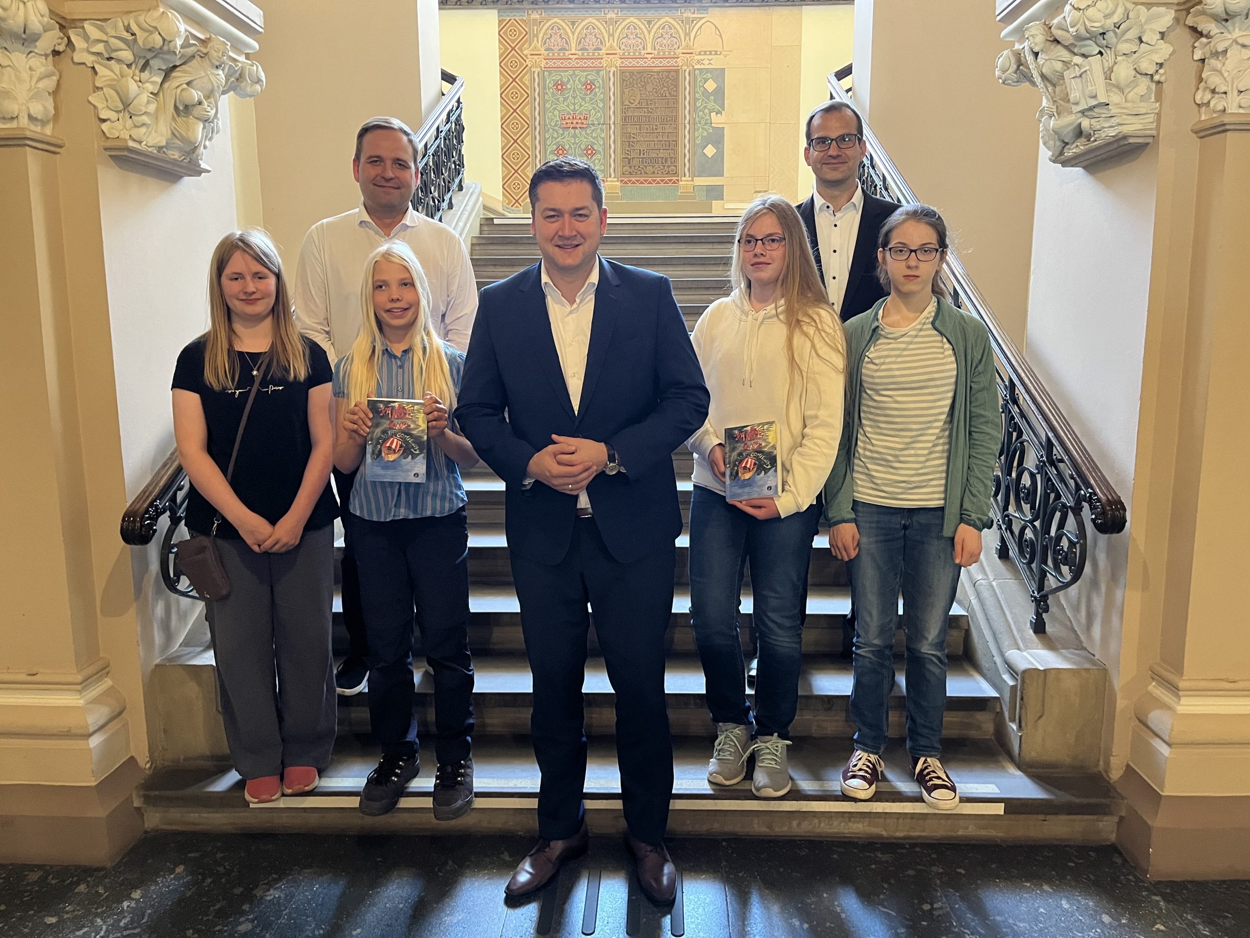 Die Hanse-AG der Neuen Oberschule zum Besuch beim Oberbürgermeister