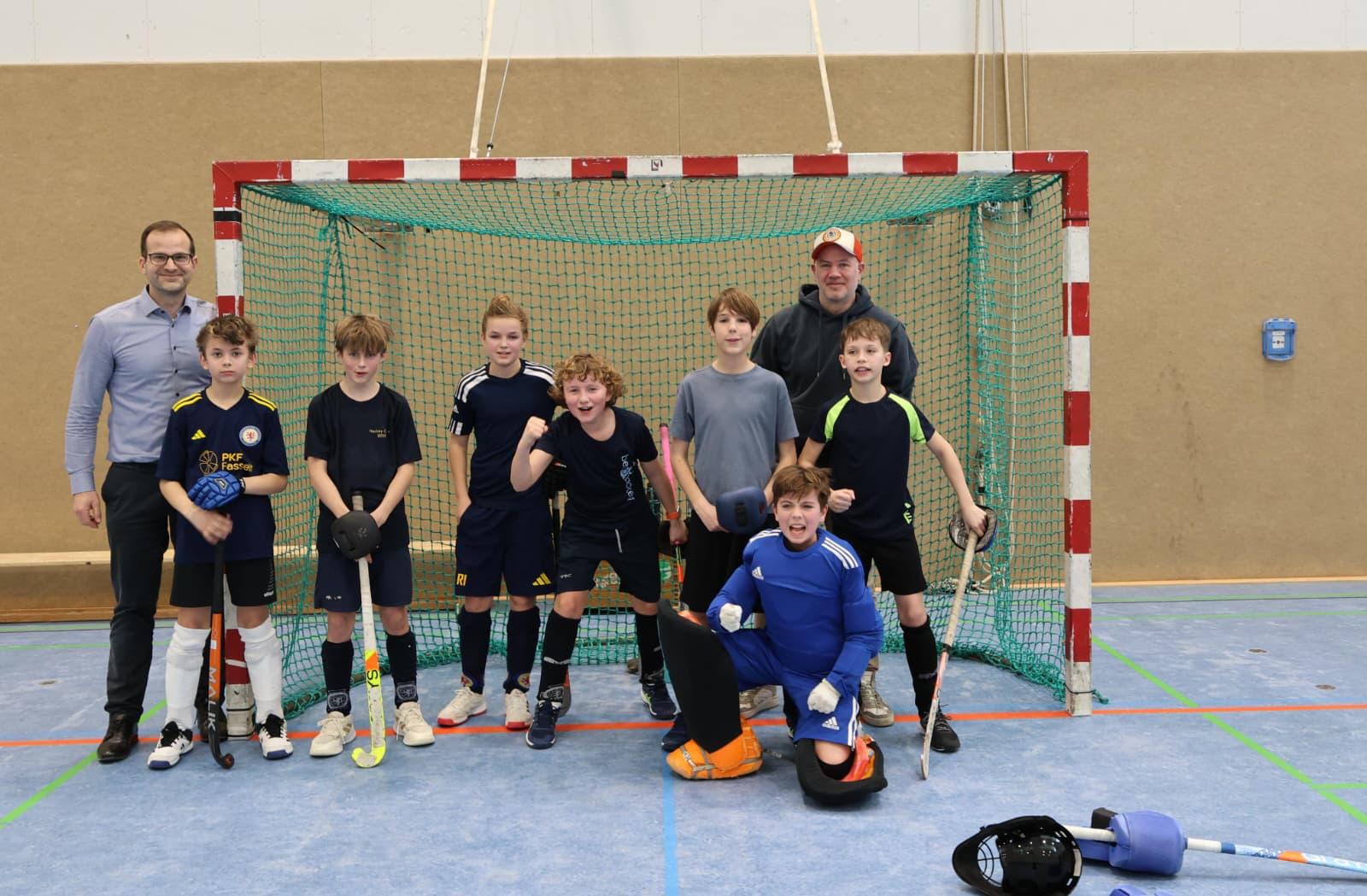 Unsere NO wurde Sieger der Schulhockey-Meisterschaften!