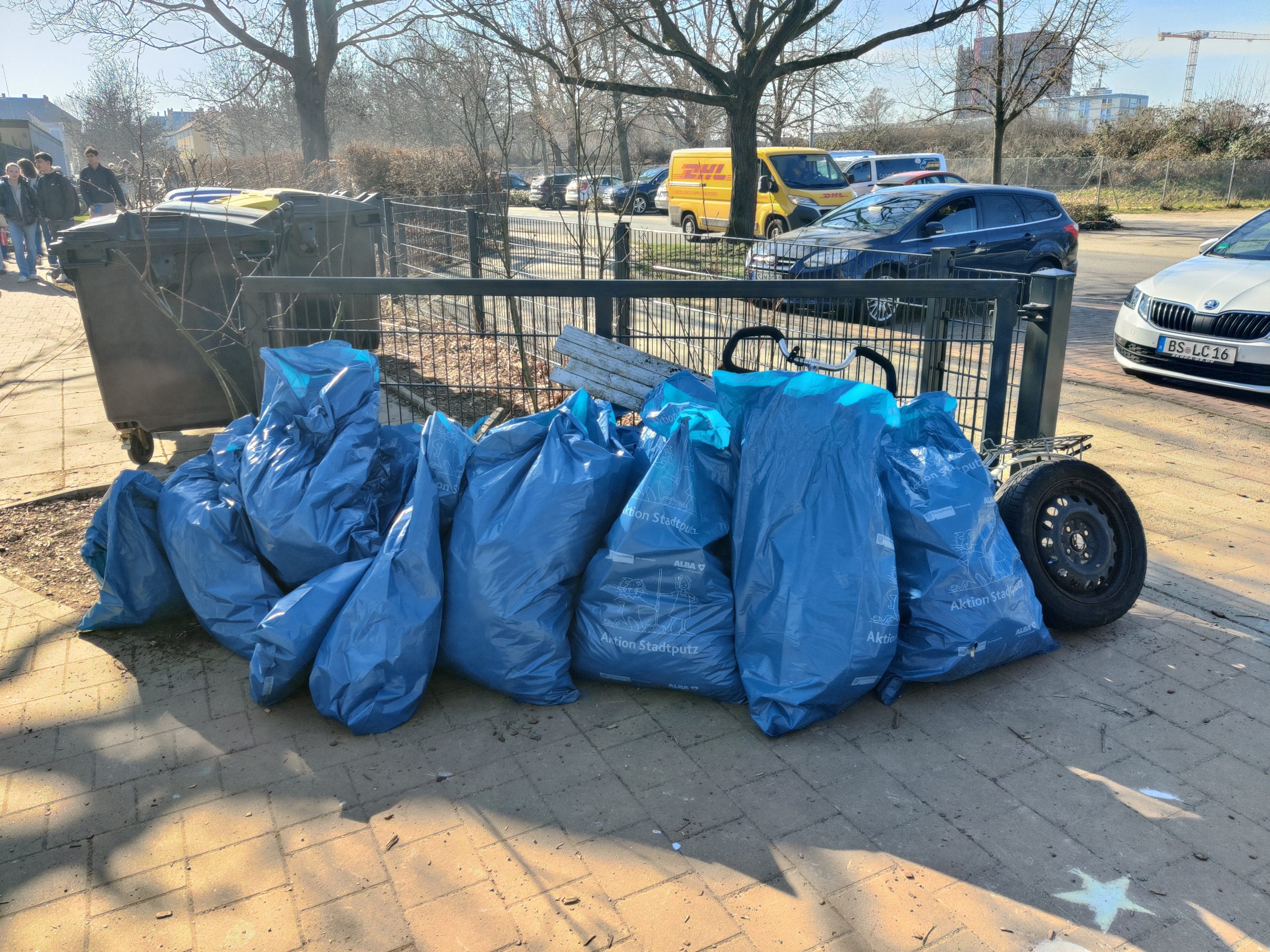 Fleißige Müllsammler:innen mit großer Ausbeute