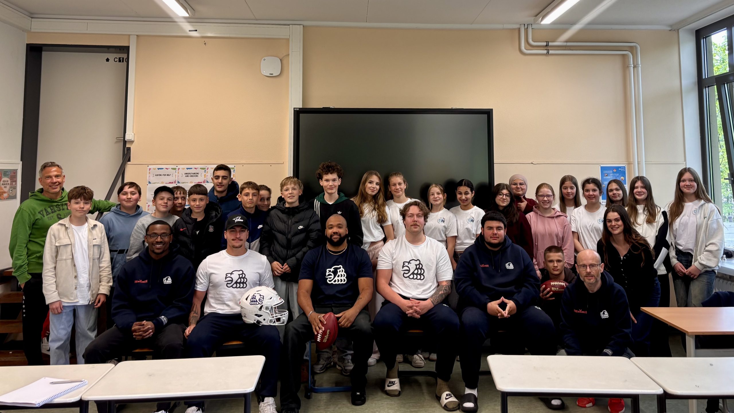 The Braunschweig Lions Football Players Visit Class 7bi
